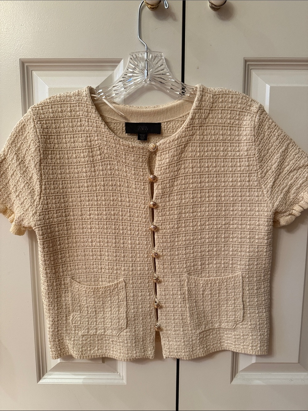 Zara Cream Textured Short-Sleeve Knit Cardigan with Gold Button